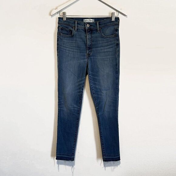 Aritzia Denim Forum The Nico Mid Rise Skinny Crop Raw Hem Jeans - Picture 2 of 8
